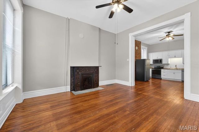 2416 S 13th Street, St Louis, MO 63104