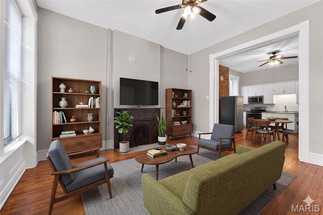 2416 S 13th Street, St Louis, MO 63104
