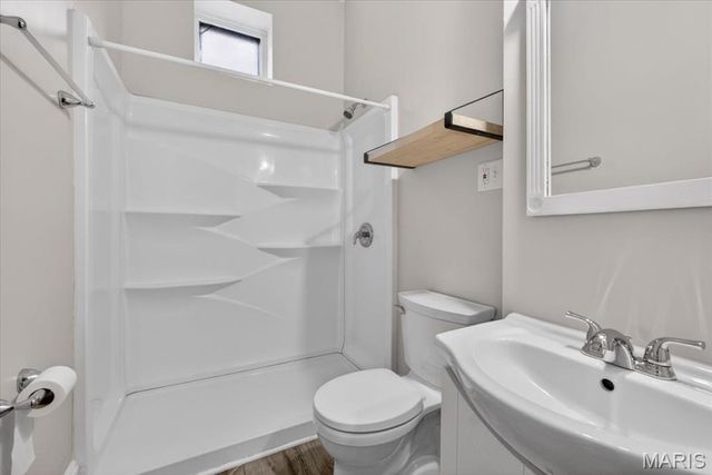 2416 S 13th Street, St Louis, MO 63104
