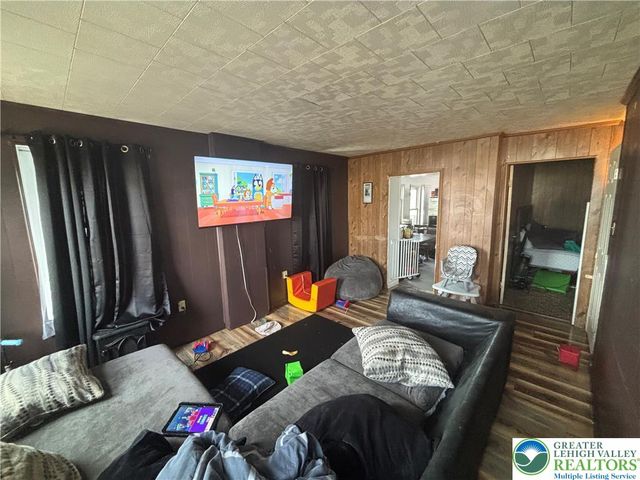 3404 North Ruch Street, Whitehall Twp, PA 18052