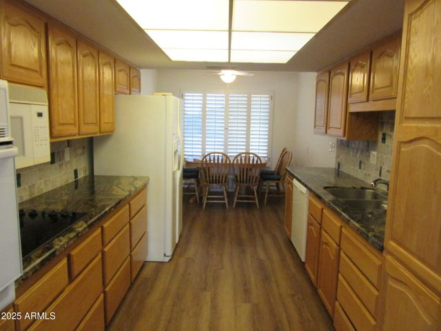 9502 W PINERIDGE Drive, Sun City, AZ 85351