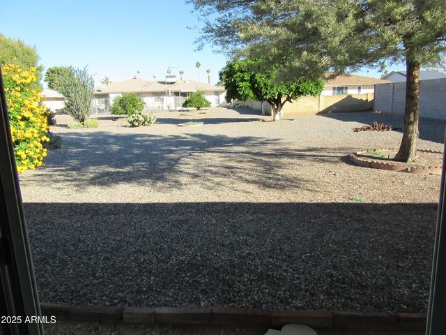 9502 W PINERIDGE Drive, Sun City, AZ 85351