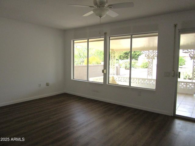 9502 W PINERIDGE Drive, Sun City, AZ 85351