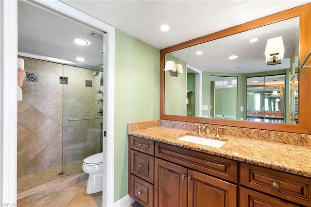 40 Seagate DR # 1204A, Naples, FL 34103