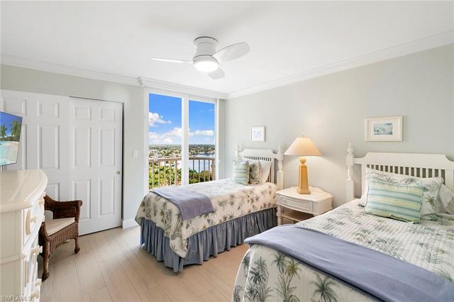 40 Seagate DR # 1204A, Naples, FL 34103