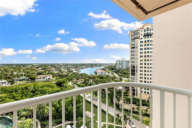 40 Seagate DR # 1204A, Naples, FL 34103