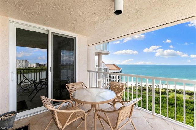 40 Seagate DR # 1204A, Naples, FL 34103