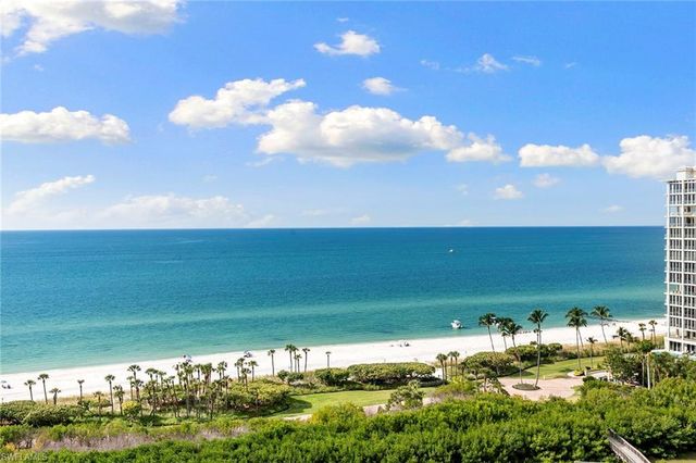 40 Seagate DR # 1204A, Naples, FL 34103