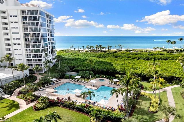 40 Seagate DR # 1204A, Naples, FL 34103