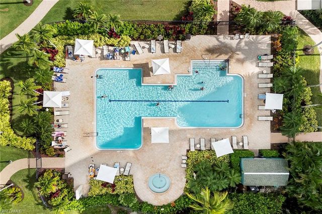 40 Seagate DR # 1204A, Naples, FL 34103