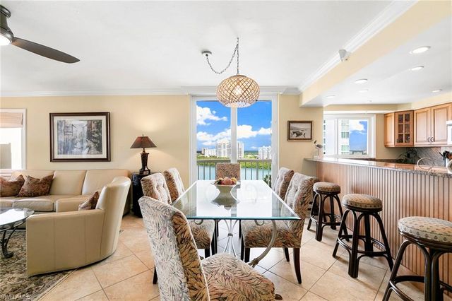 40 Seagate DR # 1204A, Naples, FL 34103