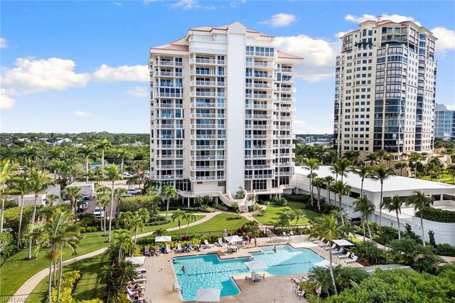 40 Seagate DR # 1204A, Naples, FL 34103