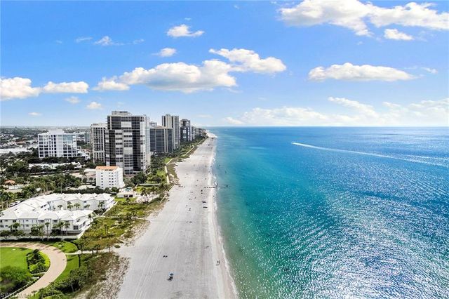 40 Seagate DR # 1204A, Naples, FL 34103