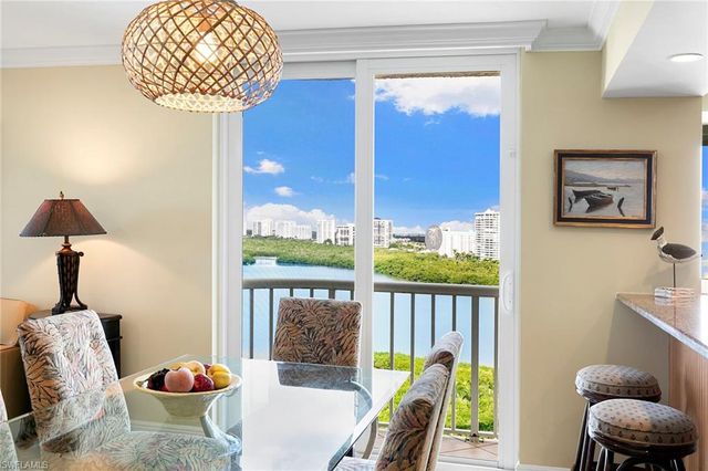 40 Seagate DR # 1204A, Naples, FL 34103