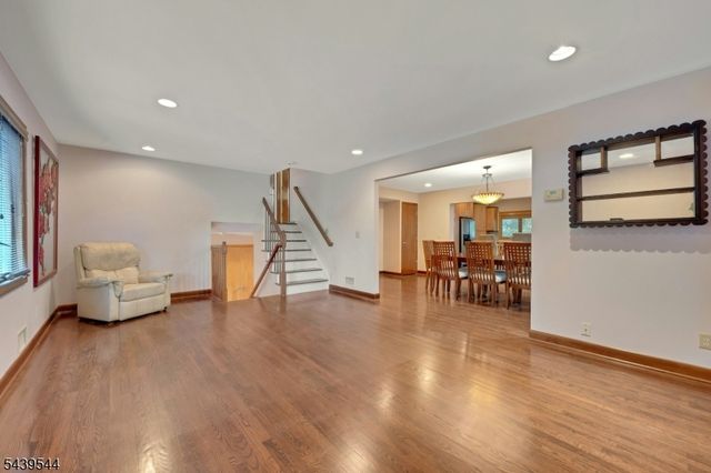 8 Marlo Road, Livingston Twp., NJ 07039