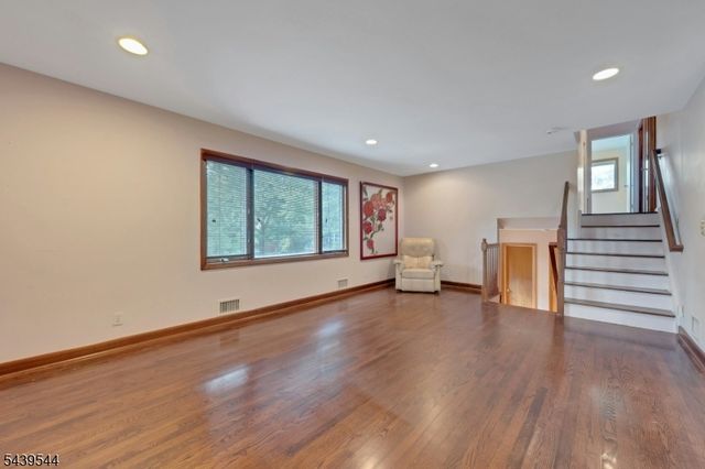 8 Marlo Road, Livingston Twp., NJ 07039