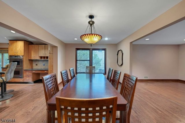 8 Marlo Road, Livingston Twp., NJ 07039