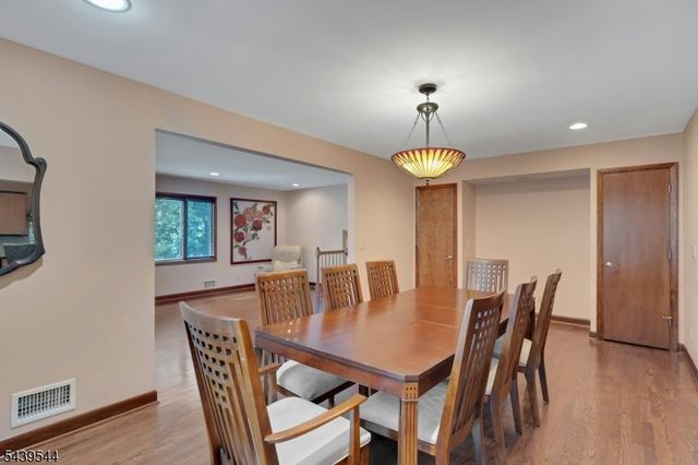 8 Marlo Road, Livingston Twp., NJ 07039