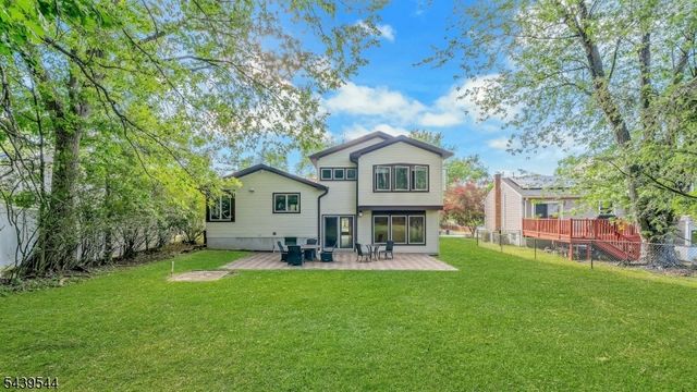 8 Marlo Road, Livingston Twp., NJ 07039
