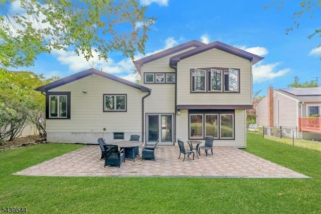 8 Marlo Road, Livingston Twp., NJ 07039