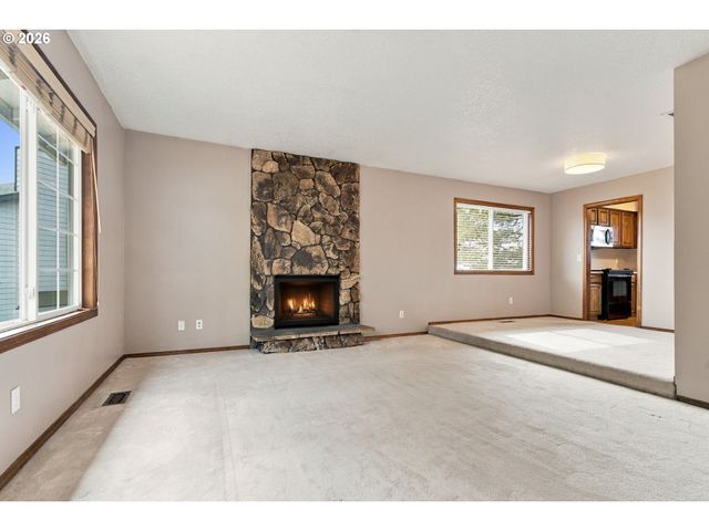 9070 Se LYNN Ln, Happy Valley, OR 97086