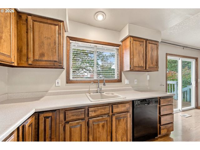 9070 Se LYNN Ln, Happy Valley, OR 97086