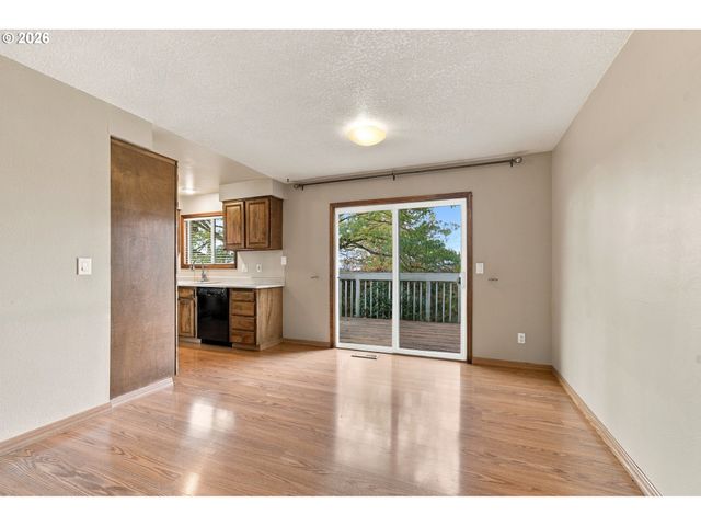 9070 Se LYNN Ln, Happy Valley, OR 97086