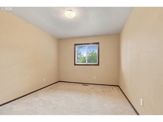 9070 Se LYNN Ln, Happy Valley, OR 97086
