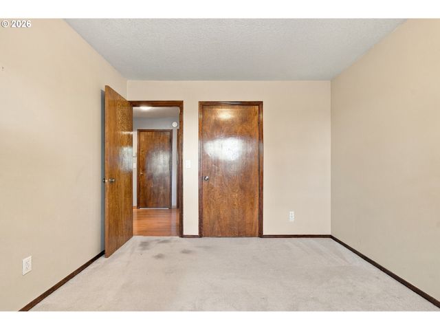 9070 Se LYNN Ln, Happy Valley, OR 97086