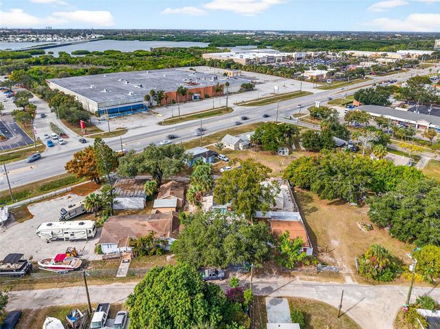 4496 STAR STREET N, St Petersburg, FL 33709