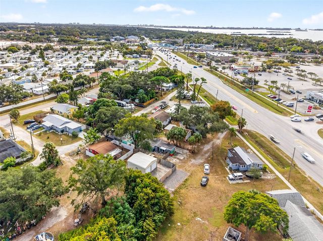 4496 STAR STREET N, St Petersburg, FL 33709