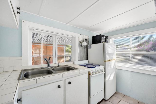 4496 STAR STREET N, St Petersburg, FL 33709