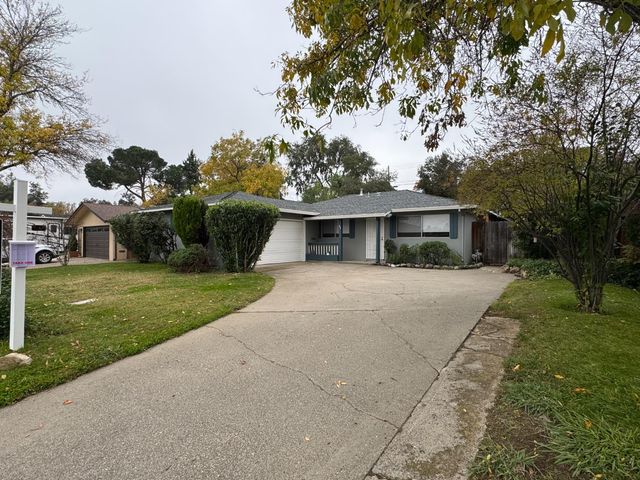 1318 Susan Cir, Roseville, CA 95661