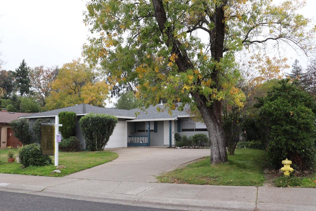 1318 Susan Cir, Roseville, CA 95661