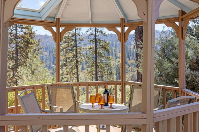 12423 Lowhills Rd, Nevada City, CA 95959