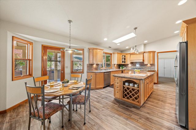 12423 Lowhills Rd, Nevada City, CA 95959