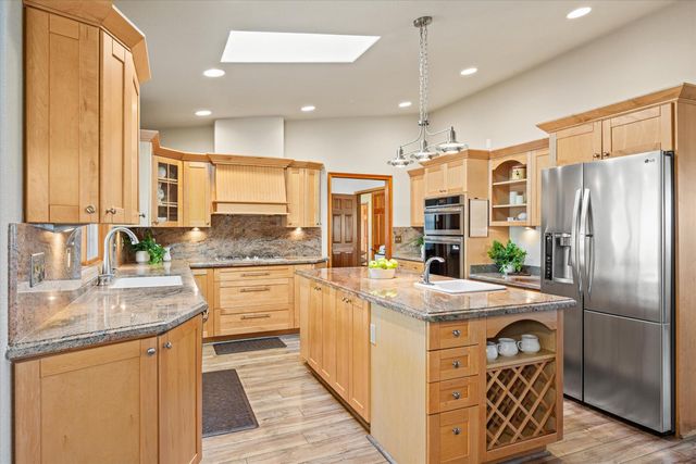 12423 Lowhills Rd, Nevada City, CA 95959