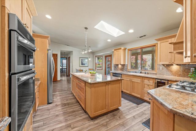 12423 Lowhills Rd, Nevada City, CA 95959