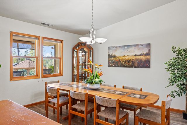 12423 Lowhills Rd, Nevada City, CA 95959