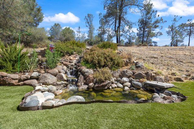 12423 Lowhills Rd, Nevada City, CA 95959