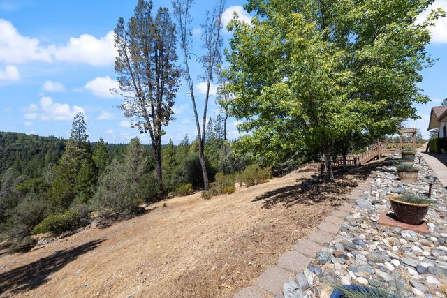 12423 Lowhills Rd, Nevada City, CA 95959