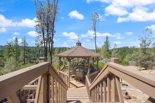12423 Lowhills Rd, Nevada City, CA 95959