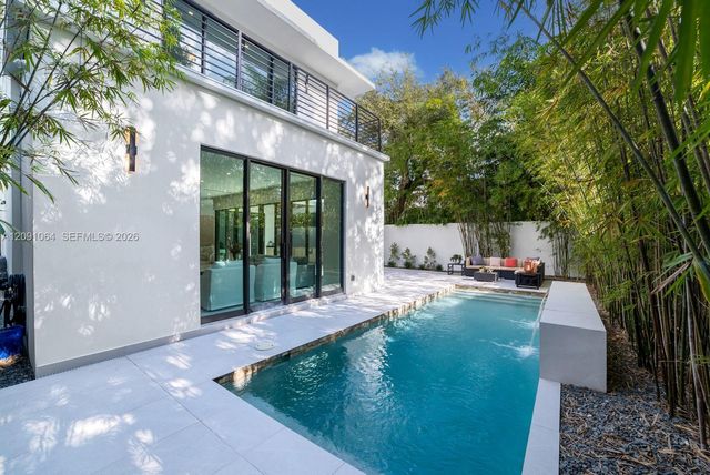 1780 Chucunantah Road, Miami, FL 33133