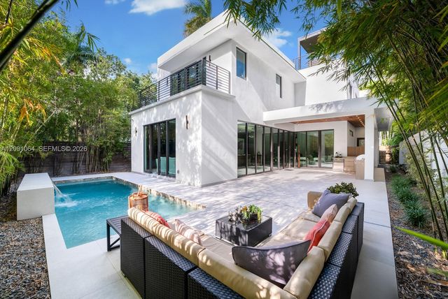 1780 Chucunantah Road, Miami, FL 33133