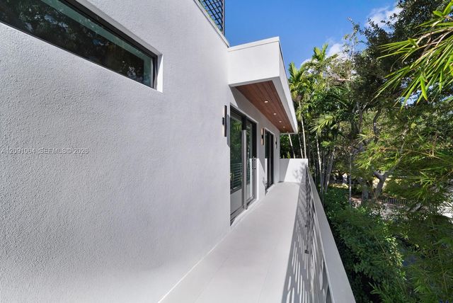 1780 Chucunantah Road, Miami, FL 33133