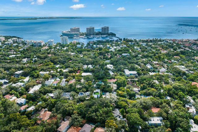 1780 Chucunantah Road, Miami, FL 33133