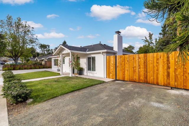 432 Oak Ridge Drive, Redwood City, CA 94062