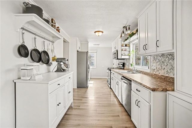 9712 E Westport Road, Independence, MO 64052