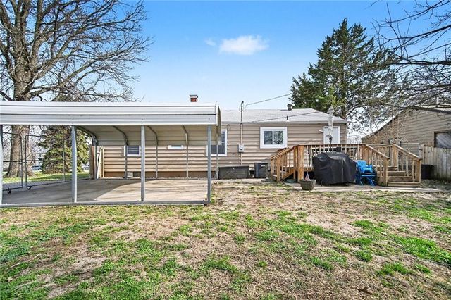 9712 E Westport Road, Independence, MO 64052