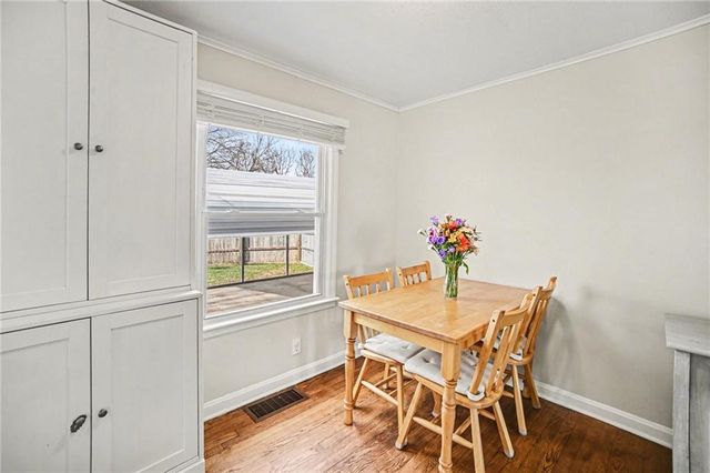 9712 E Westport Road, Independence, MO 64052